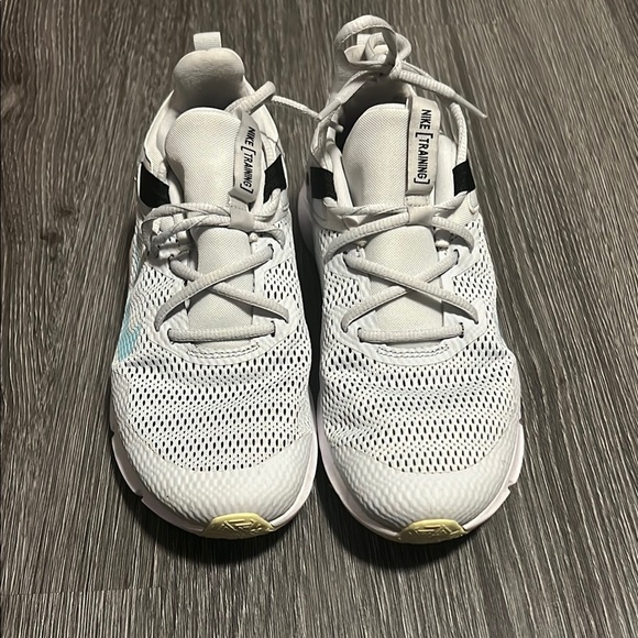 Nike White and Blue Sneakers with Breathable Mesh and Unique Lacing System - Picture 1 of 6